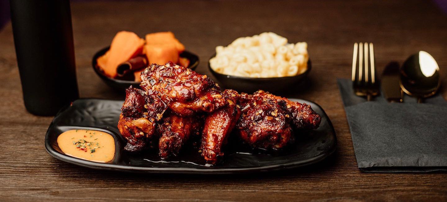 Smoky BBQ wings